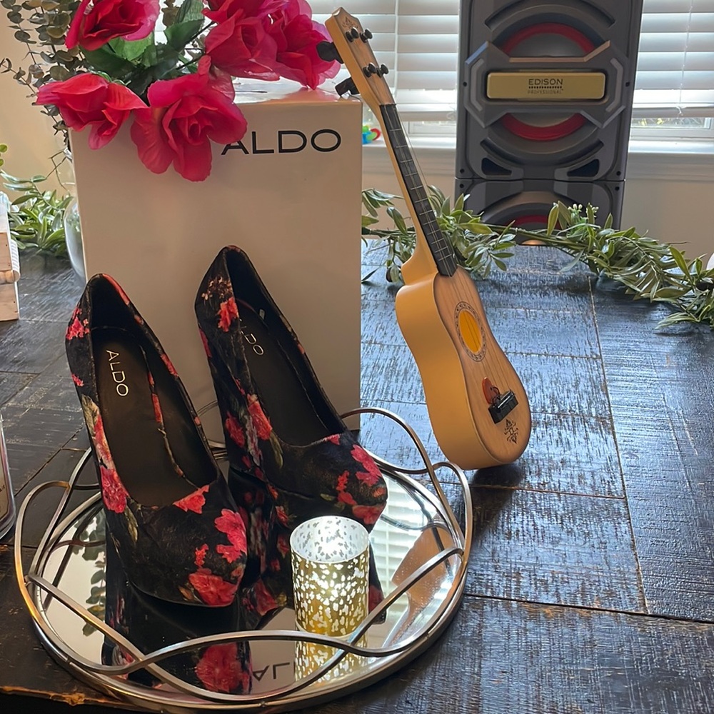 Velvety Floral Class